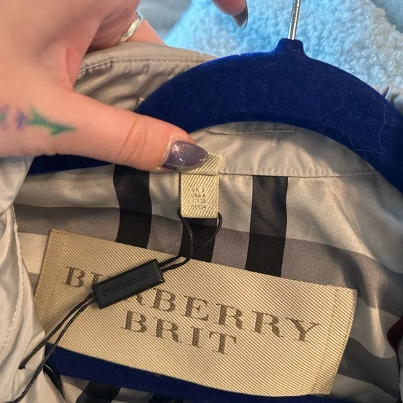 Burberry Women's Gray Trench Coat - Picture 7 of 8